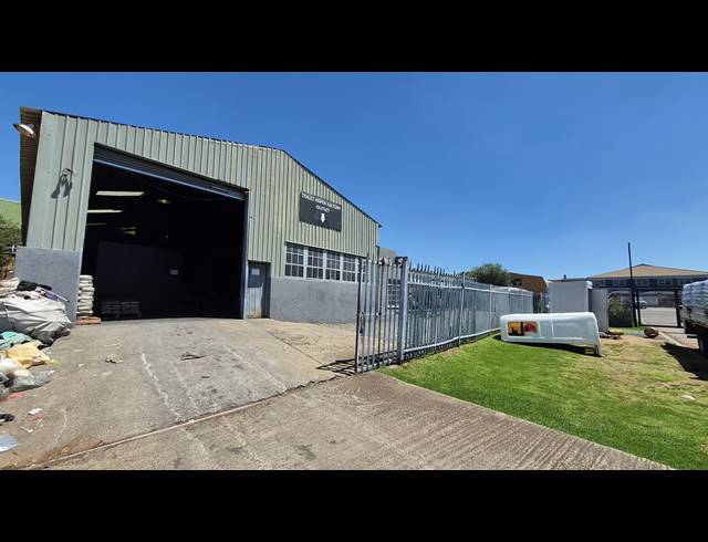 950M² WAREHOUSE FOR SALE IN HUGHES